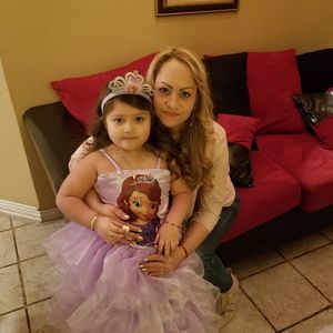 Meet your Posher, Iris